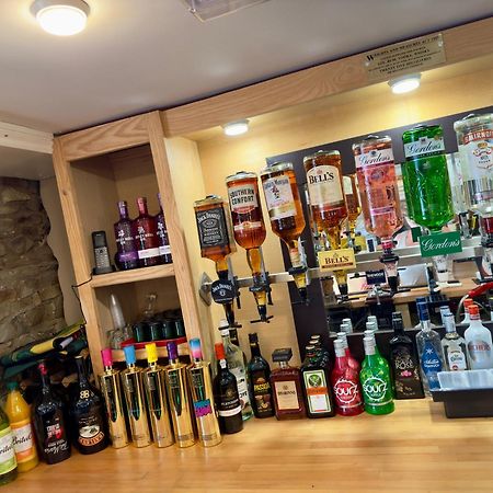 Cross Hands Hotel Llanybydder Экстерьер фото