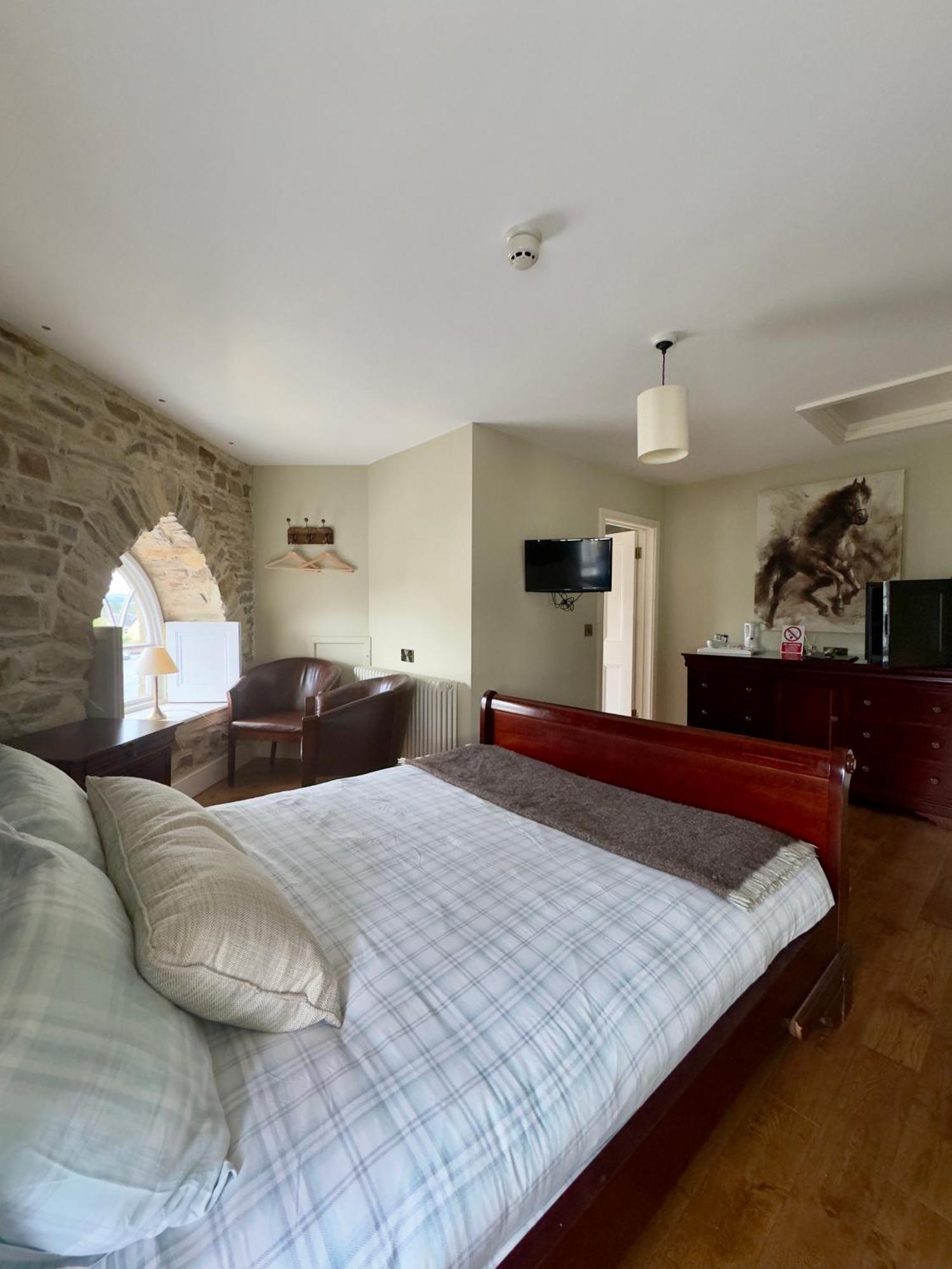 Cross Hands Hotel Llanybydder Экстерьер фото